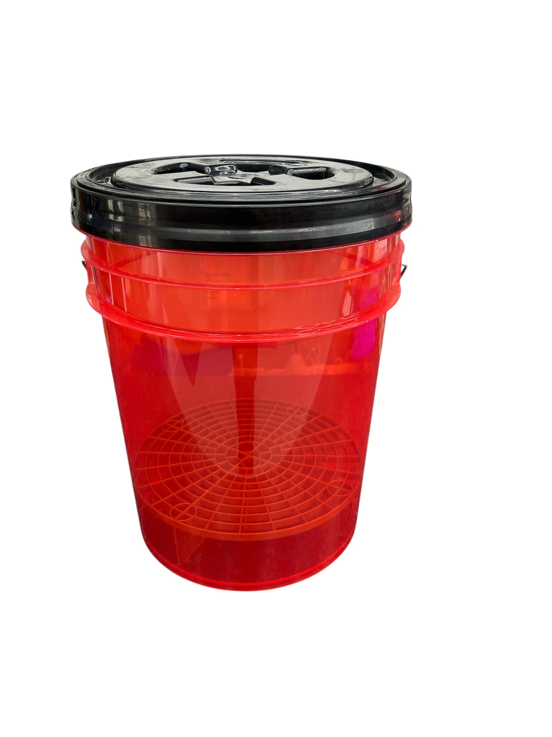 Grit Gurad Bucket With Lid + Grit Guard